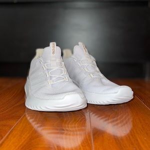 Adidas Cloudfoam Ultimate Sneaker NWOT